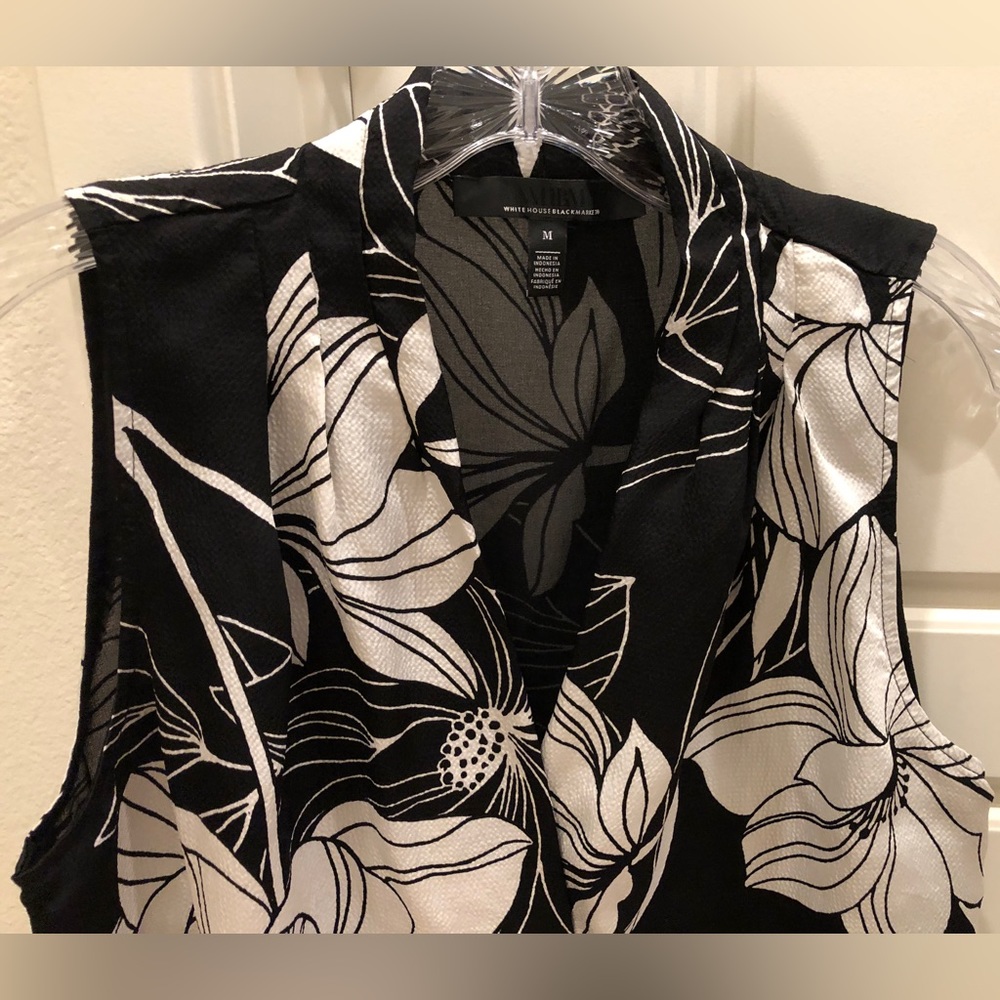 WHBM Sleeveless Blouse, Size M - Picture 2 of 3
